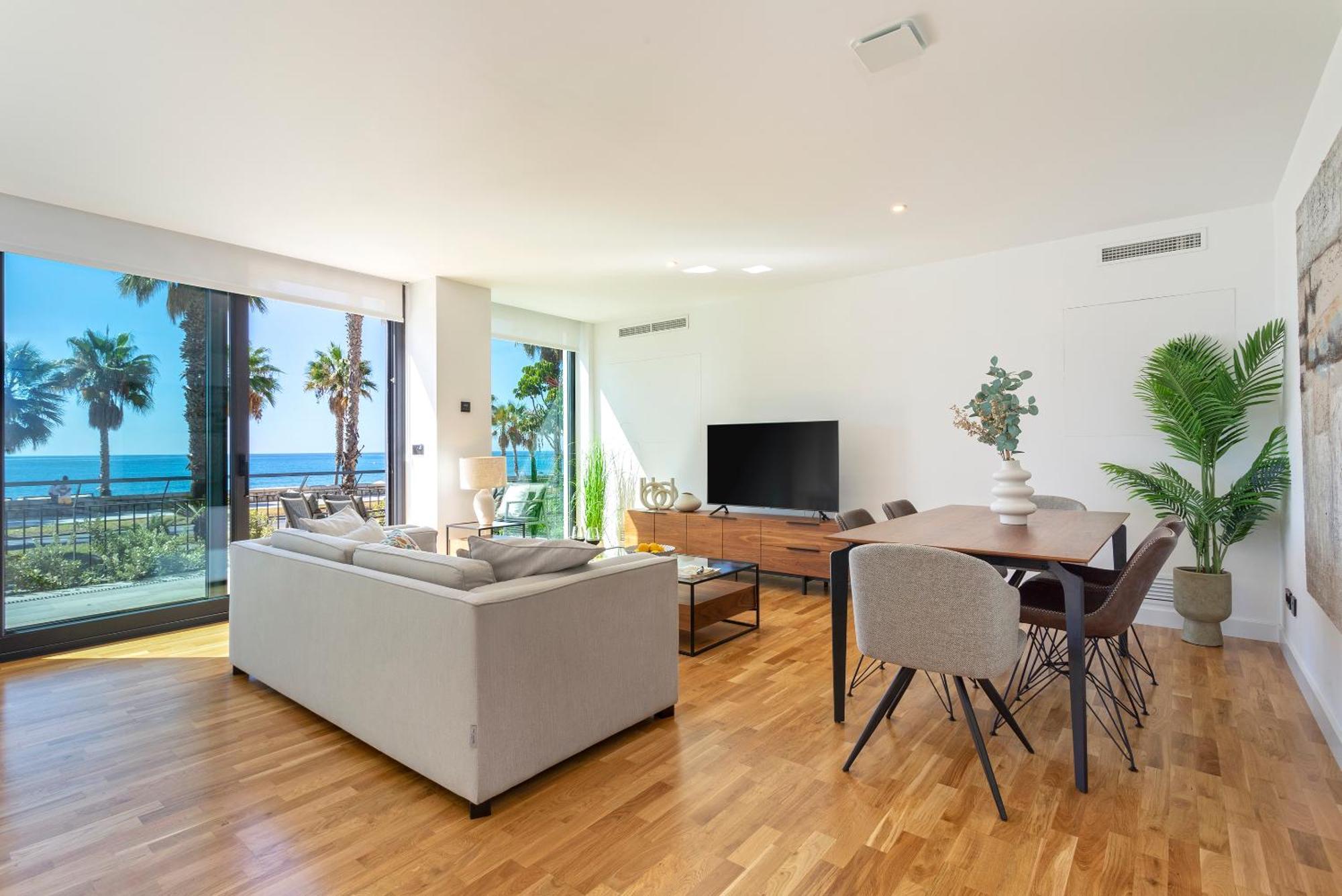 Malagueta Beach Front Luxury Apartment By Rent Me Малага Екстер'єр фото